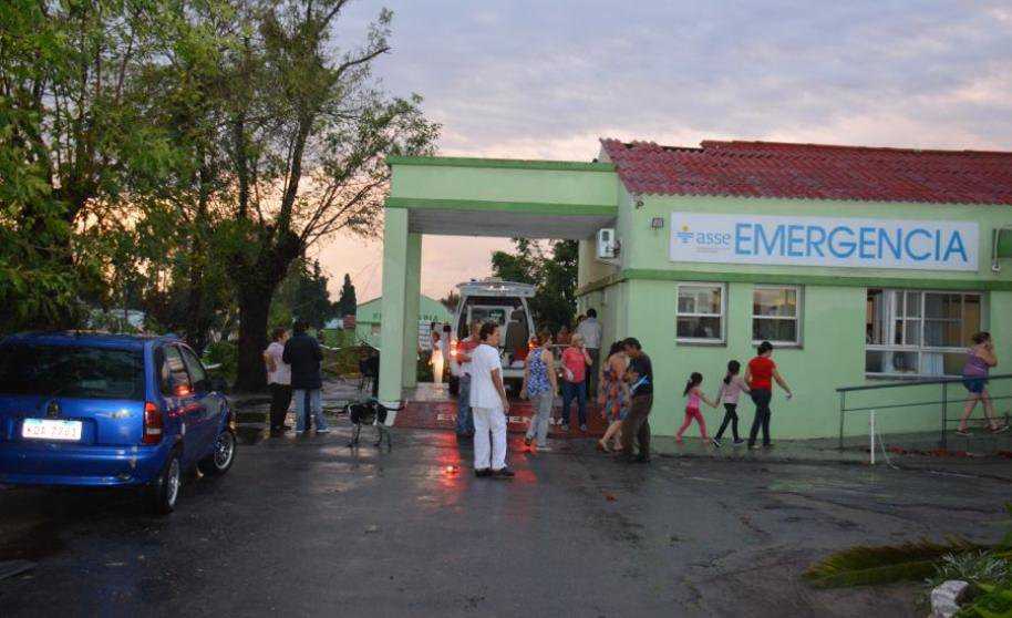 Médicos voluntarios presentes en Dolores. Hospital y mutualistas en situación compleja