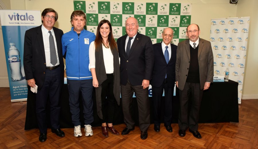 Vitale acompaña la presentación de la Copa Davis en Uruguay y será sponsor del equipo