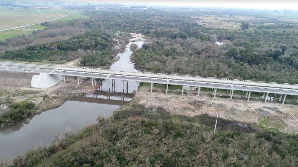 MTOP inauguró el puente número 100 construido por Saceem