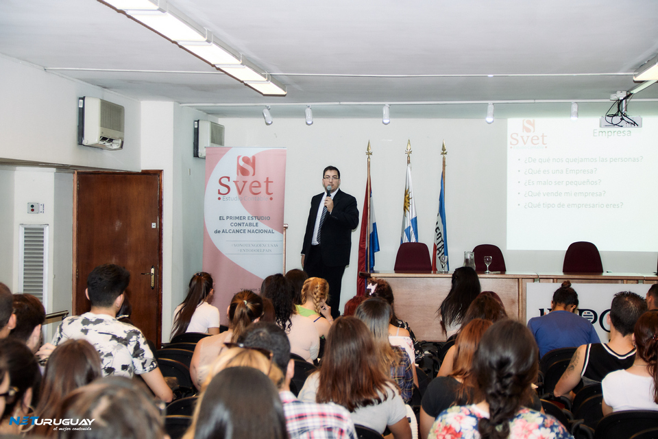 El Cr. Alexei Yaquimenko brindó la conferencia «Educación Financiera» en INFA