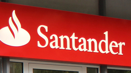 Santander sorprende a sus clientes con juegos, regalos y más beneficios durante el verano