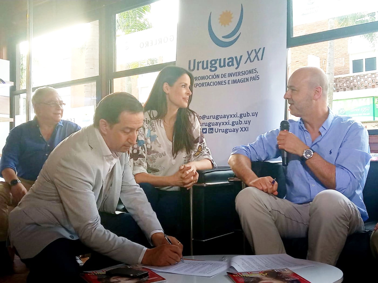 La prestigiosa revista Uruguaya Estilo Punta Internacional es denominada Marca País