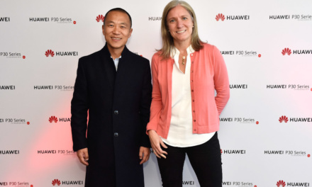Huawei presentó a Claro su revolucionario P30 Series