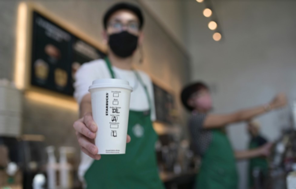 Online, la nueva herramienta de Starbucks para ordenar y pagar con  anticipación, ahora disponible en Uruguay