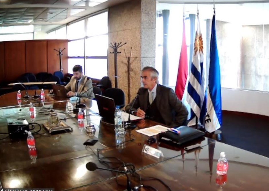 El Banco Central del Uruguay y la CIU analizaron el  rol de la industria en la desdolarización de la  economía