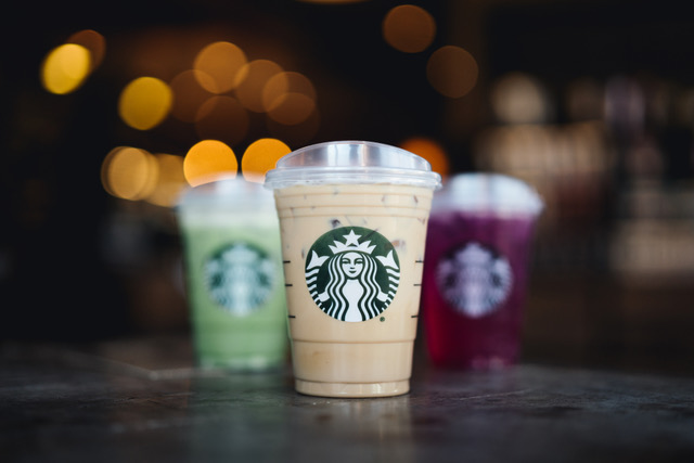 Starbucks presenta en Uruguay las nuevas tapas sin sorbetes