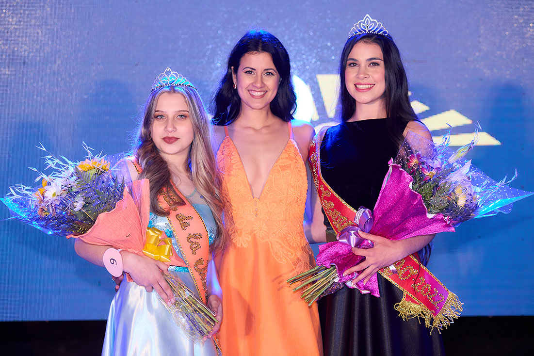 Belén Silveira es Miss Cerro Largo 2022 y Ana Carolina Moreira fue seleccionada Reina de la Juventud en su primera edición en la ciudad de Melo