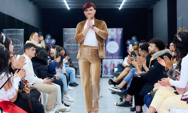 DESFILE FASHION SHOW «MUNDO DE REINAS ACADEMIA» EN SU PRIMERA EDICIÓN