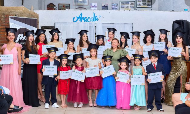 Desfile Graduación Academia PM en Trinidad, Flores