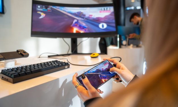 ZTE y su apuesta para Uruguay: el smartphone 5G más accesible, modelos gamer y alianza con Antel