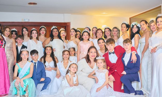 Espectacular Desfile de Reinas de Blanco en Barradas Parque Hotel & Spa de Punta del Este