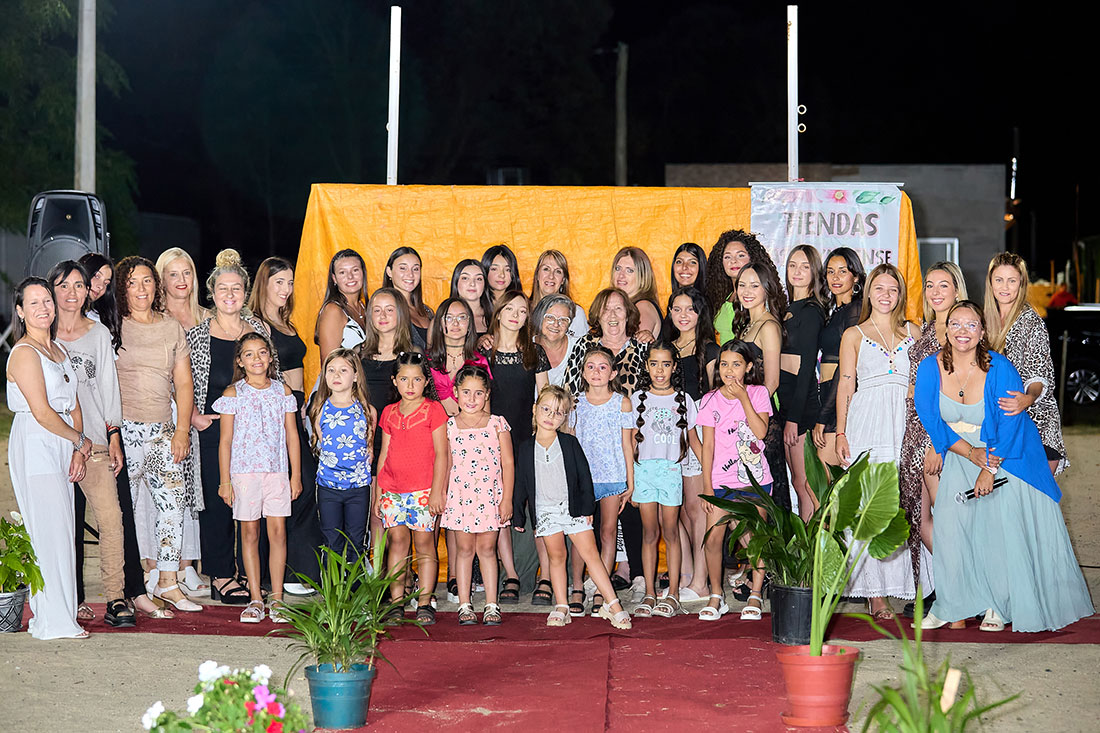 Tienda Paseo Fomento y Valdense realizó su primer desfile de temporada 2025