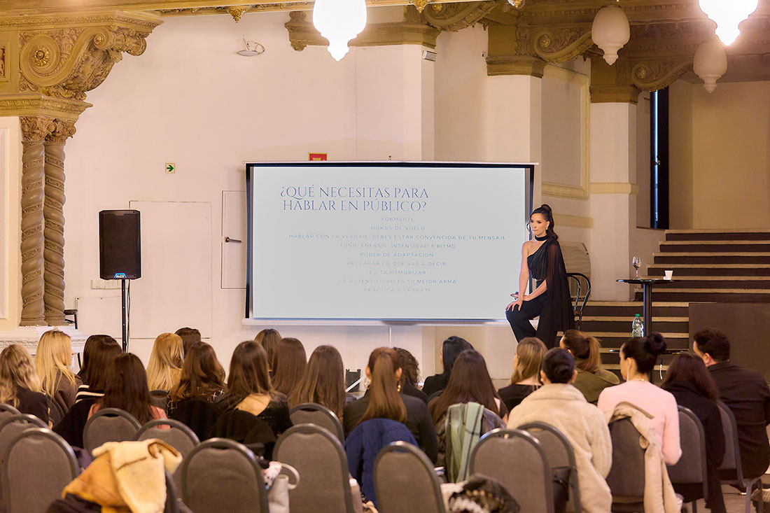 Andrea Rubio trajo su Master Class a Uruguay: «Saca tu Máximo Potencial»