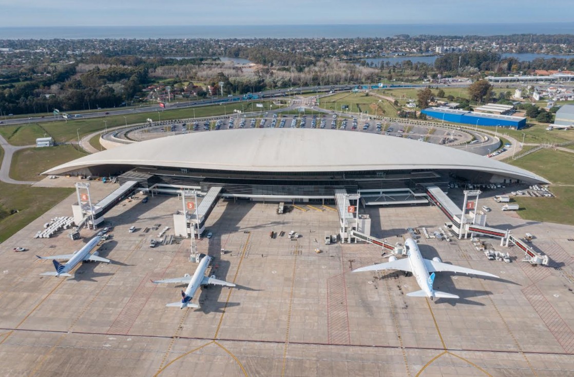 Aeropuerto de Carrasco fue premiado como el Mejor de América Latina y el Caribe