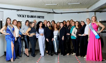 Les presentamos oficialmente a las 18 finalistas de Señora de las 4 Décadas y Miss 50+ Cerro Largo”.