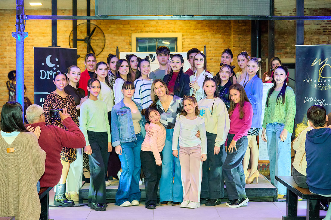 El histórico Mercado Don Francisco de Melo se vistió de gala con el talento de Vicky Ramos Ortiz y sus modelos