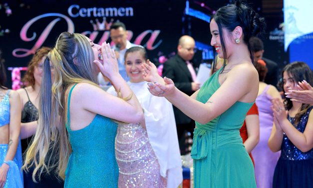 El certamen «Dama de las Flores» deslumbró en la Torre de las Telecomunicaciones y repartió más de $43.000 en premios